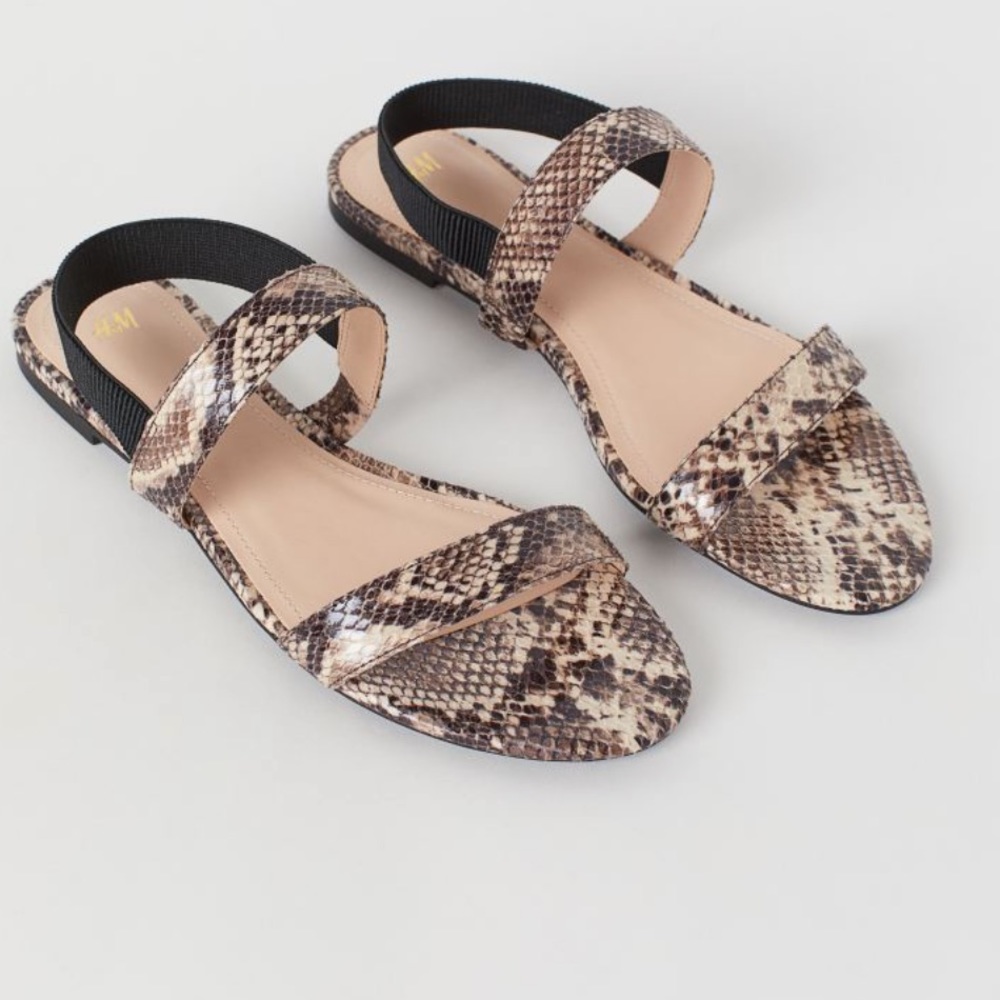 H&M snakeskin strappy flat slip on sandals Size 7